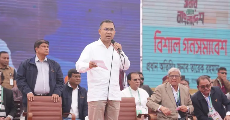 ঠাকুরগাঁওয়ের নির্বাচনি জনসমাবেশে বিএনপি চেয়ারম্যান তারেক রহমান